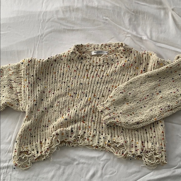 Nasty Gal Distressed Sweater - Picture 3 of 4